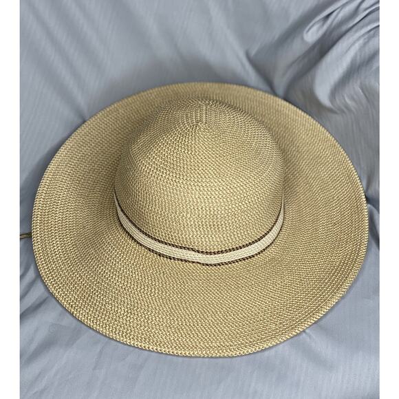 Solar Escape Sun Hat Women UPF 50+ Wide Brim Adjustable Size Chin Strap - Picture 3 of 5